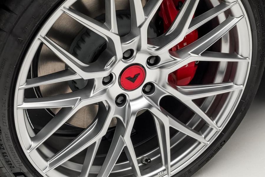 Колеса Tesla Model 3 by Vorsteiner 2018 года  (фото 9 из 9)